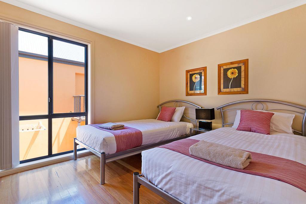 Snug Cove Villas Eden Bagian luar foto